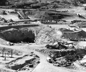 Surface earthworks and the reverse decline boxcut at Booysendal